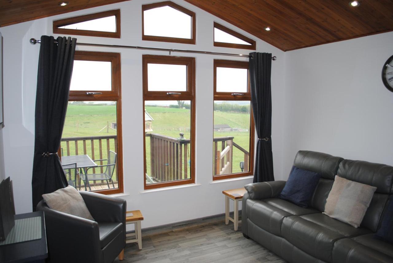 Fairview Farm Holiday Accommodation 14 Luxury Lodges, Cabins, Dog Friendly, Suitable For Couples, Families And Groups, Wedding Guests , Corporate Events, Sleeps 2-65 Guests In Ravenshead, Nottingham Near Sherwood Forest, Set In 88 Acres Εξωτερικό φωτογραφία